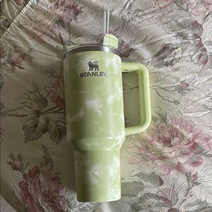 Stanley Quencher 2.0 Green Tie Dye Tumbler with Straw